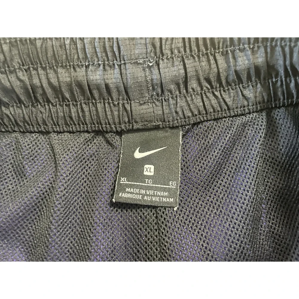 Nike Sportswear 7